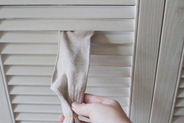 How to Clean Louvered Wood Closet Doors